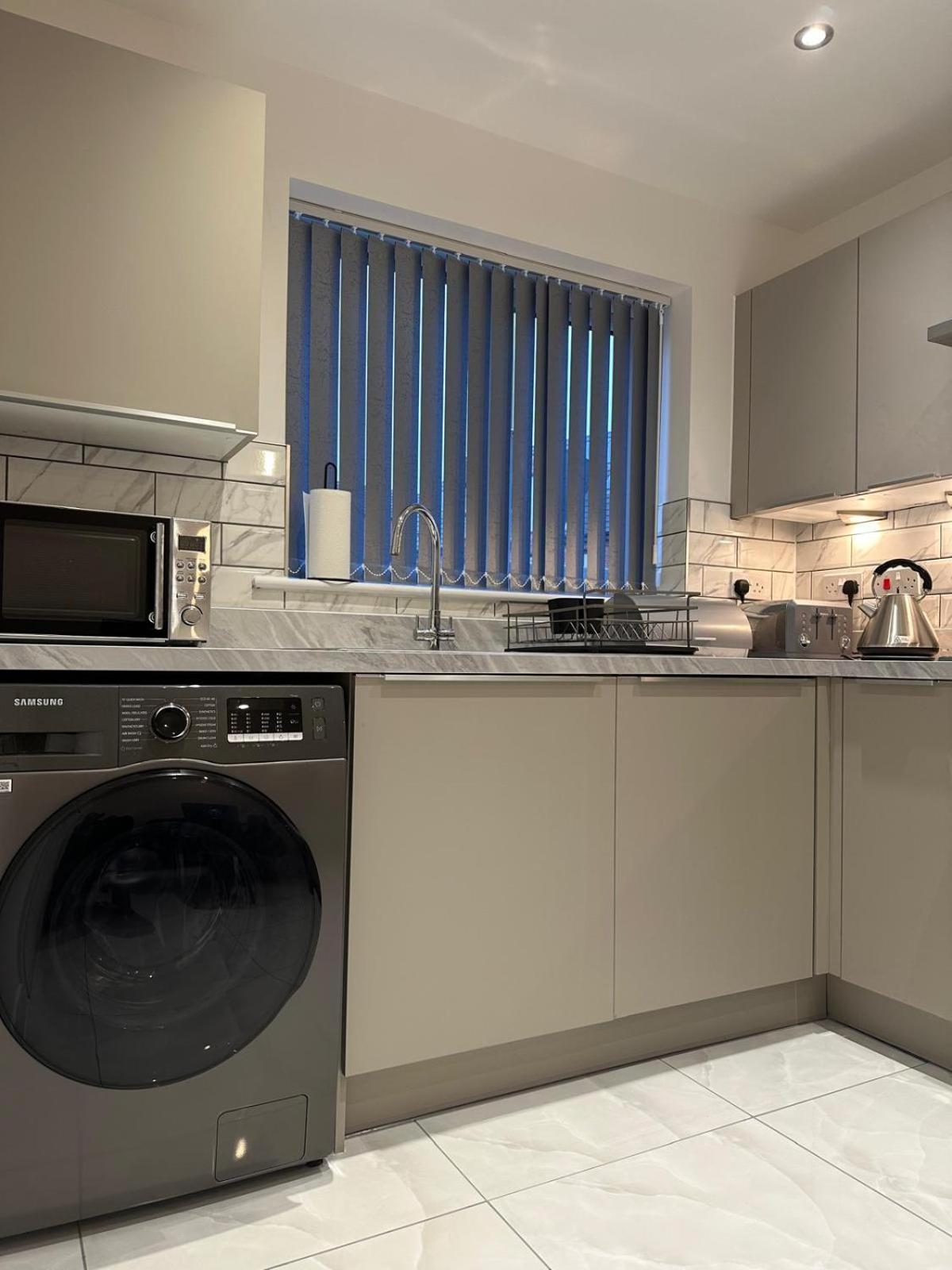 Lush King Ensuite In A Shared Home Manchester Dış mekan fotoğraf