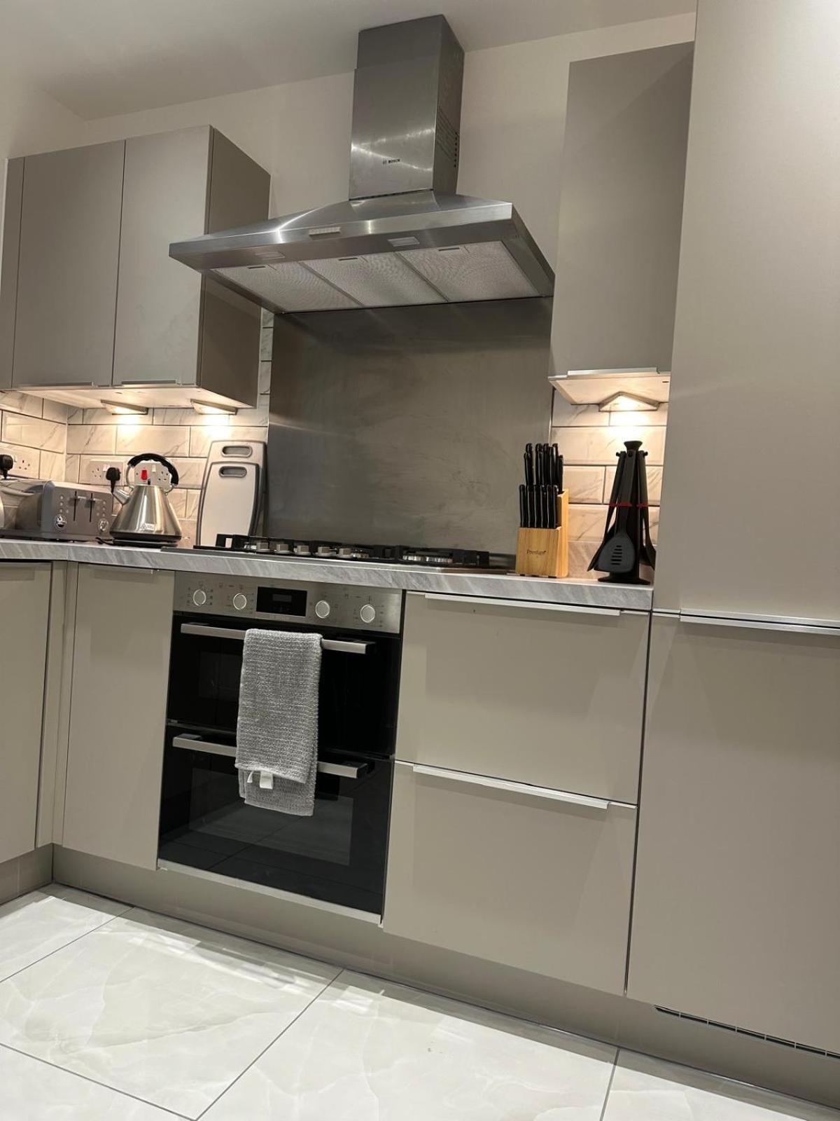 Lush King Ensuite In A Shared Home Manchester Dış mekan fotoğraf